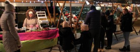 Praznična tržnica. Vir: visitkras.info.